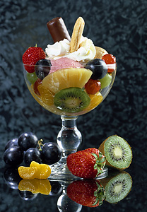 Früchte-Eisbecher