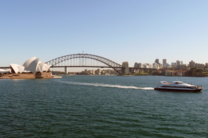 P1000066 HARBOUR BRIDGE SIDNEY AUSTRALIEN MIT OPER AM TAG copyright fotostudio weber hollabrunn